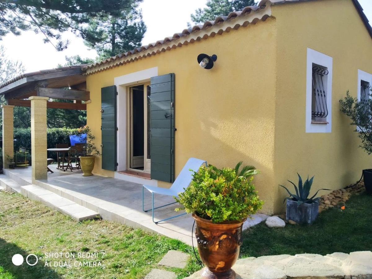 Proche Uzes Petit Gite Avec Grande Cuisine D'Ete Et Piscine Saint-Siffret Zewnętrze zdjęcie