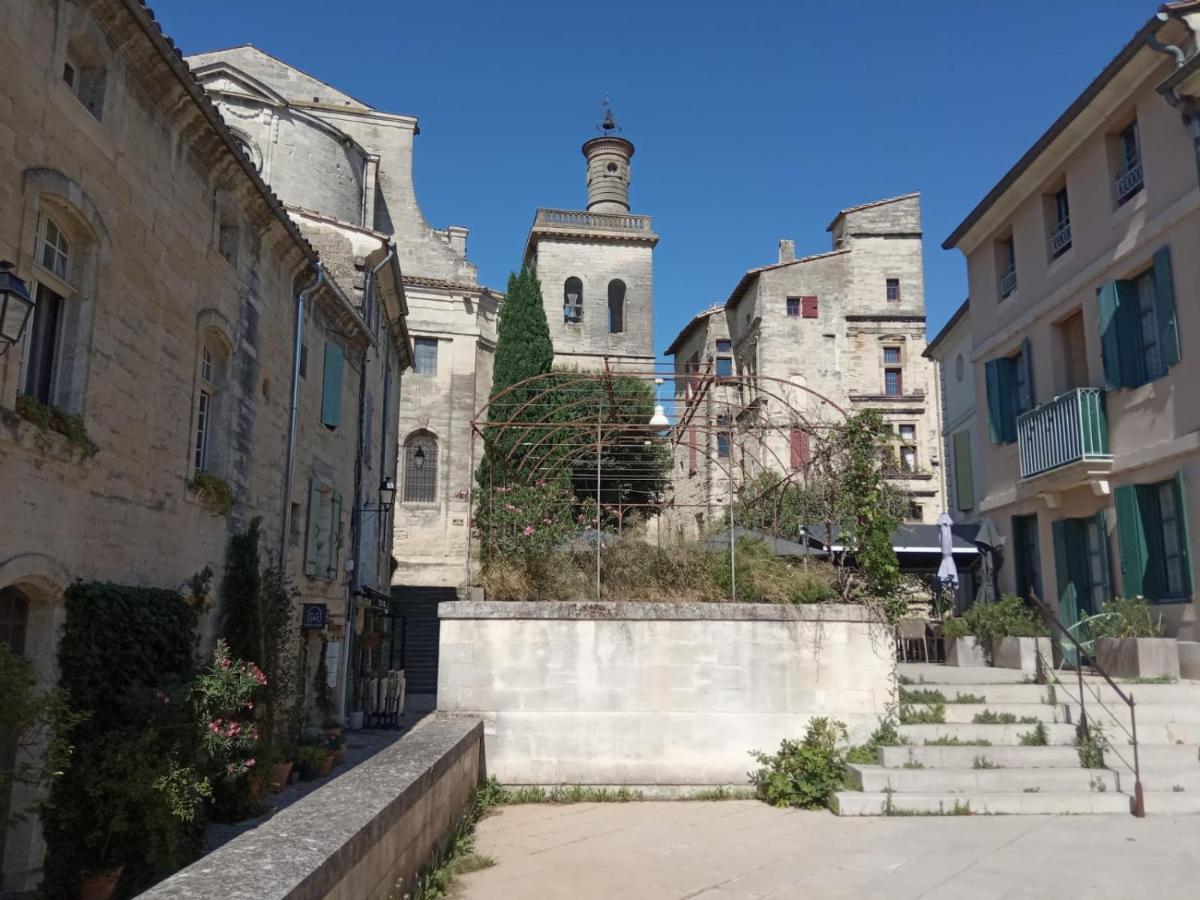 Proche Uzes Petit Gite Avec Grande Cuisine D'Ete Et Piscine Saint-Siffret Zewnętrze zdjęcie