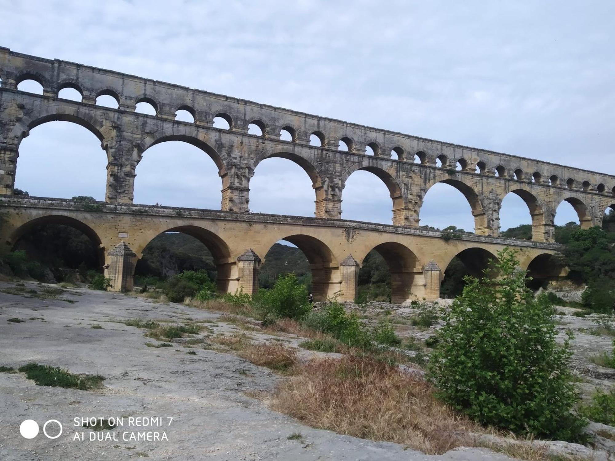 Proche Uzes Petit Gite Avec Grande Cuisine D'Ete Et Piscine Saint-Siffret Zewnętrze zdjęcie
